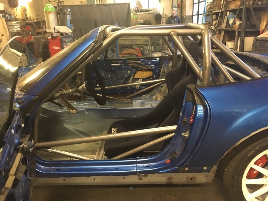 Mazda MX-5 F20C: rollbar